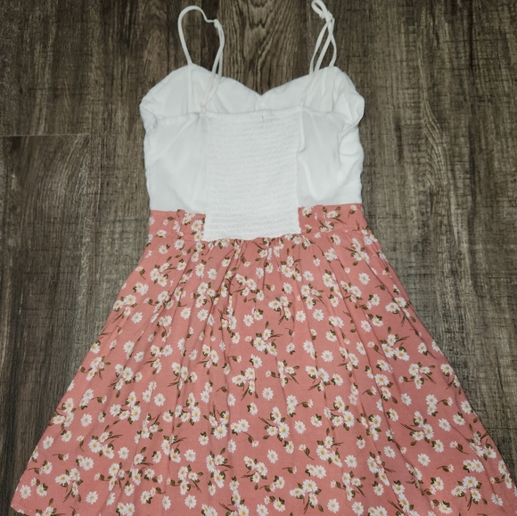 Dress - Picture 2 of 3